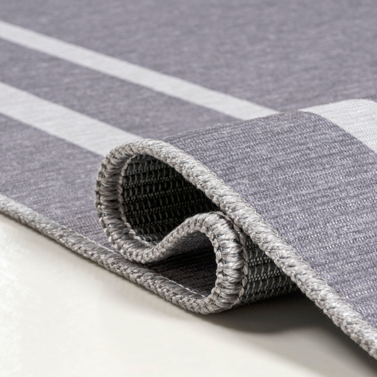 Sloane Classic 2-Stripe Border Washable Area Rug
