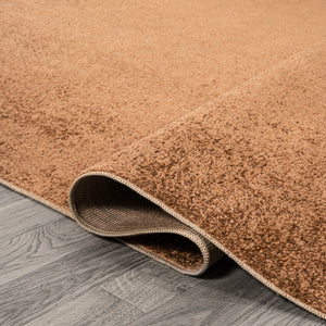 Twyla Classic Solid Low-Pile Machine-Washable Runner Rug