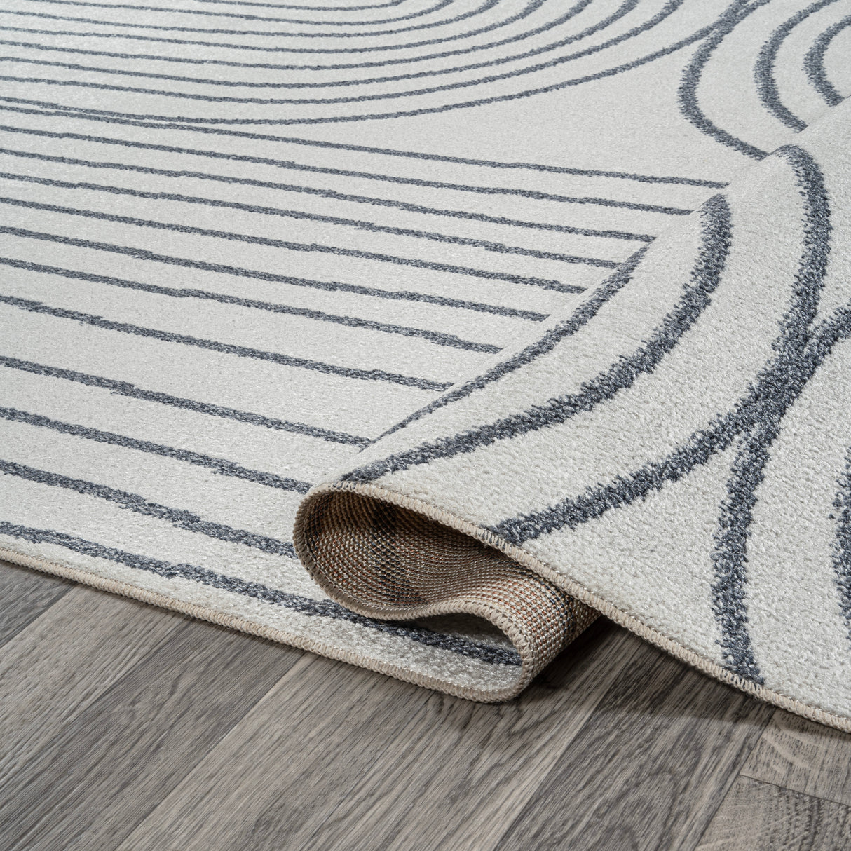 Doodle Contemporary Glam Geometric Machine-Washable Area Rug