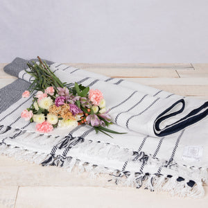 Montecito Picnic Blanket with Harness