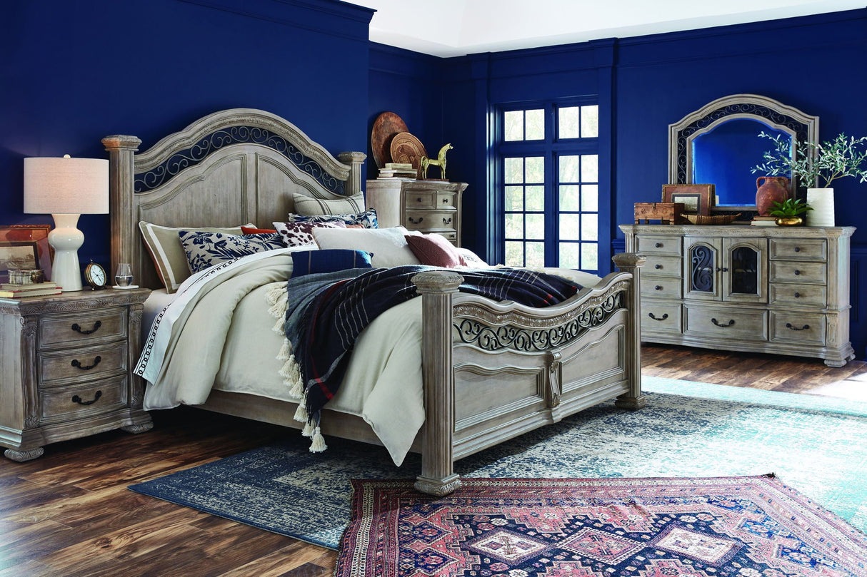 Marisol - Panel Bed