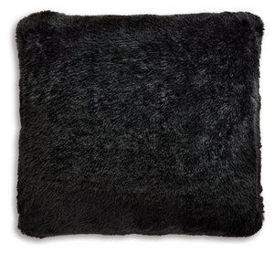 Gariland - Faux Fur Pillow
