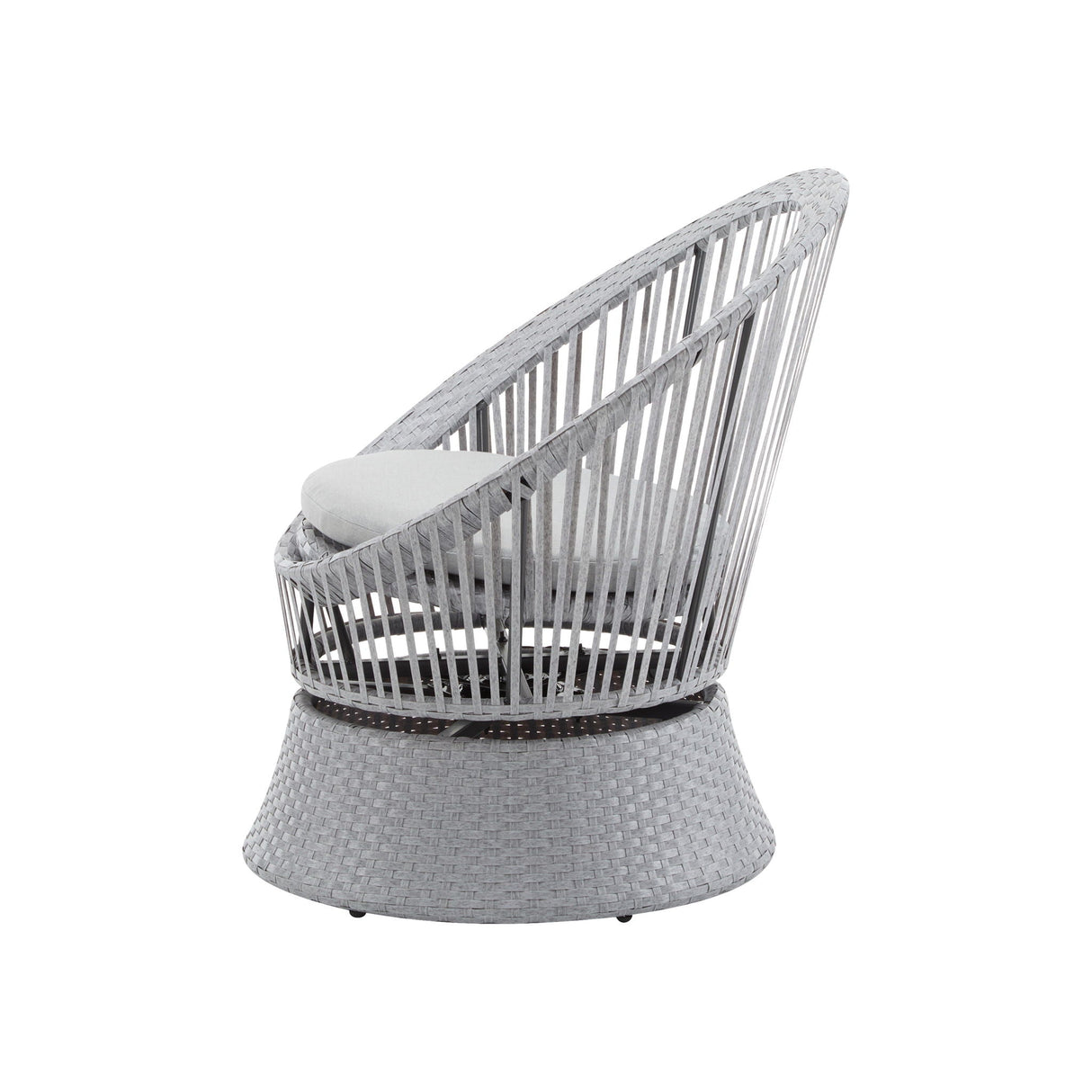 Modern Swivel Wicker Lounge Chair With Round Design