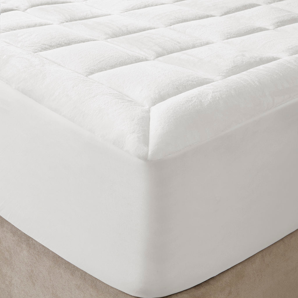 Overfilled plush hypoallergenic down alternative waterproof mattress pad