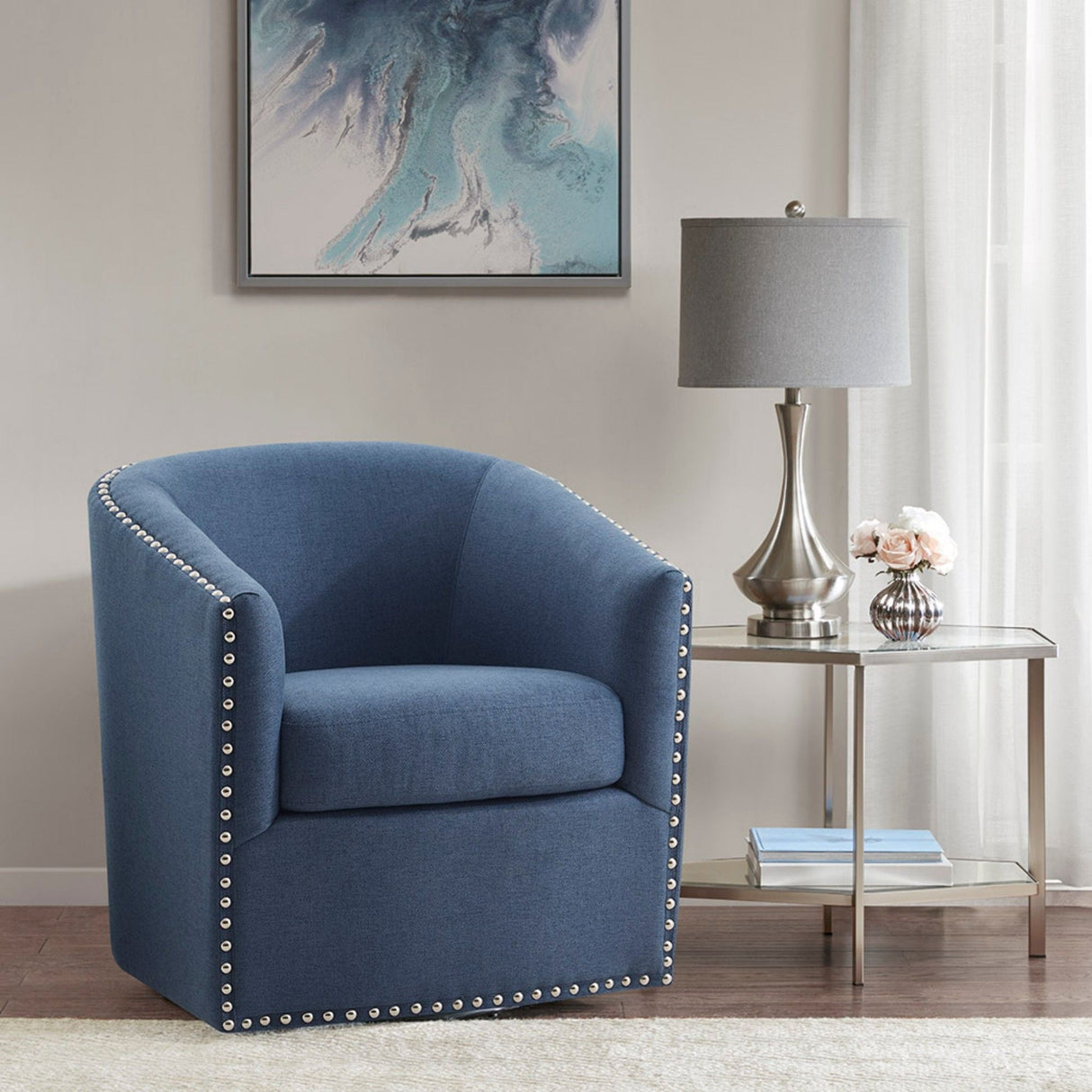 Luxurious Chair With 360 Degree Rotation
