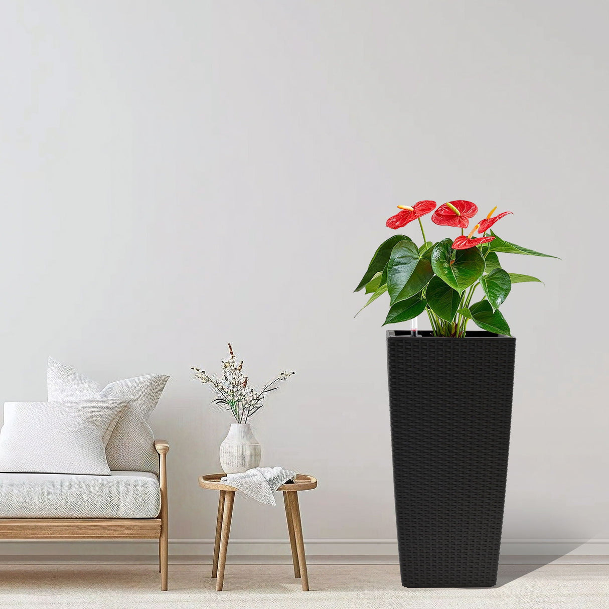 Indoor Outdoor Planter With Automatic Watering System