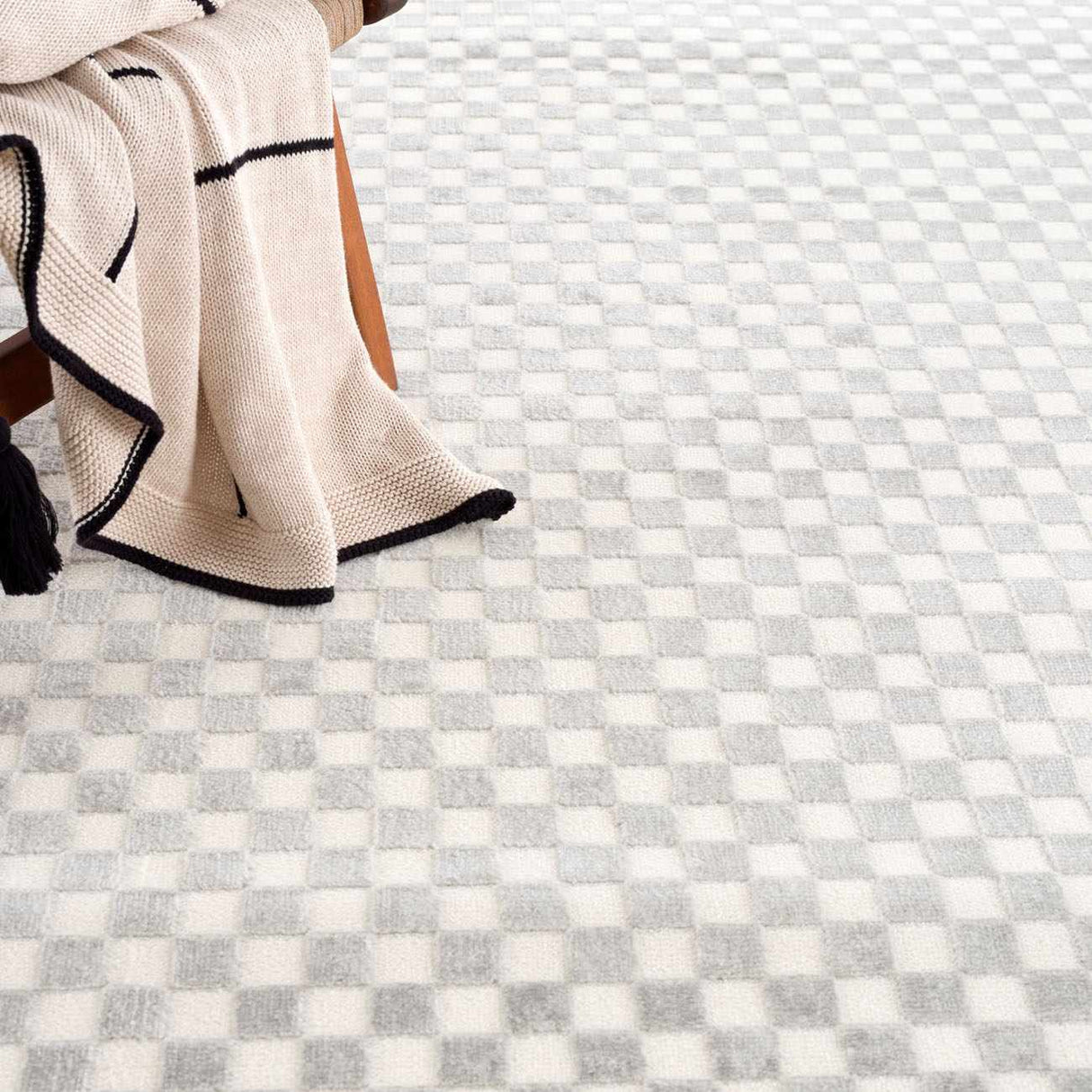 Gaiwan Cream Gray Washable Area Rug