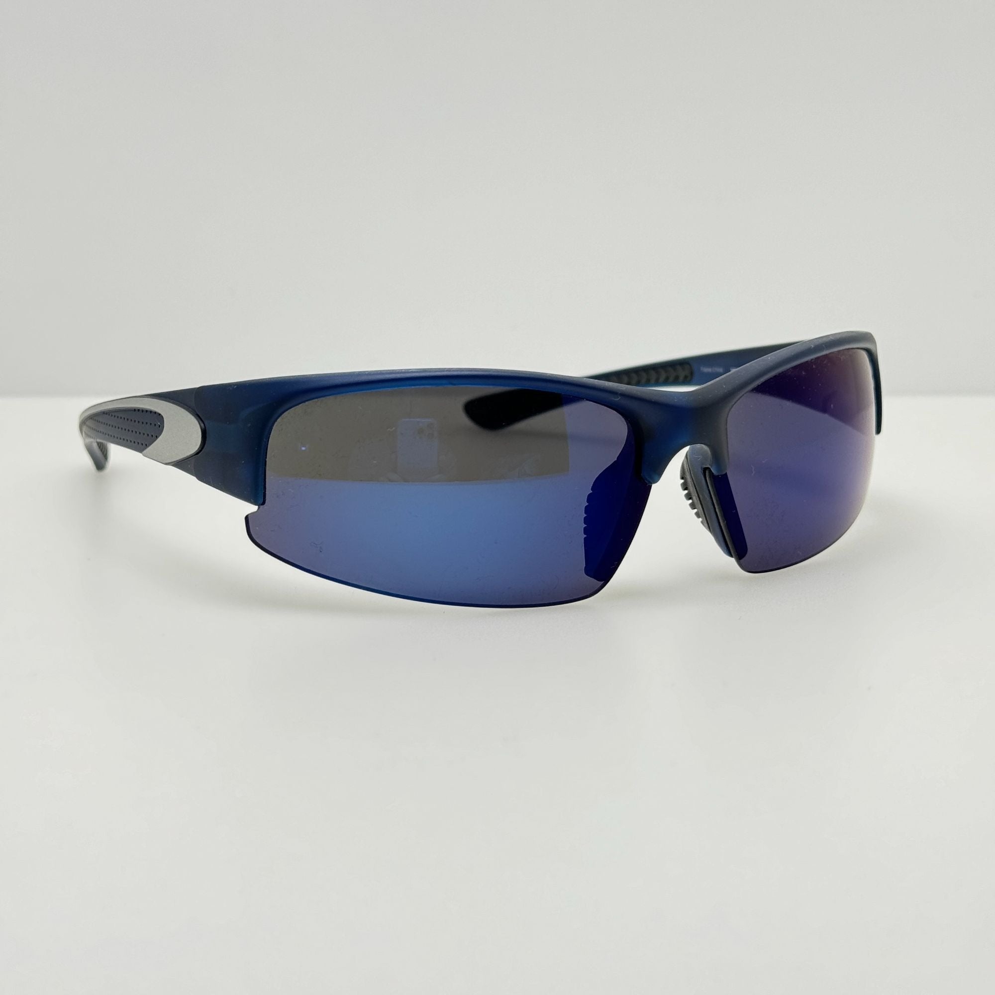 Timberland-Sunglasses-TB9047-Col.-91D-Polarized-69-16-136-Sunglasses