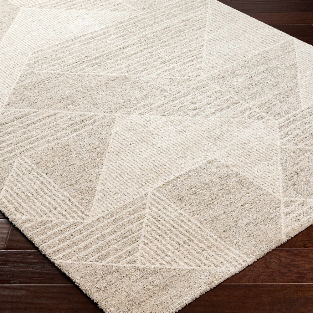 Almas Luxe  Rug
