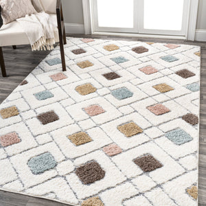 Astrid Retro Trellis High - Low Area Rug - Tuesday Morning - Area Rugs