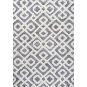 Astrid Retro Trellis High - Low Area Rug - Tuesday Morning - Area Rugs