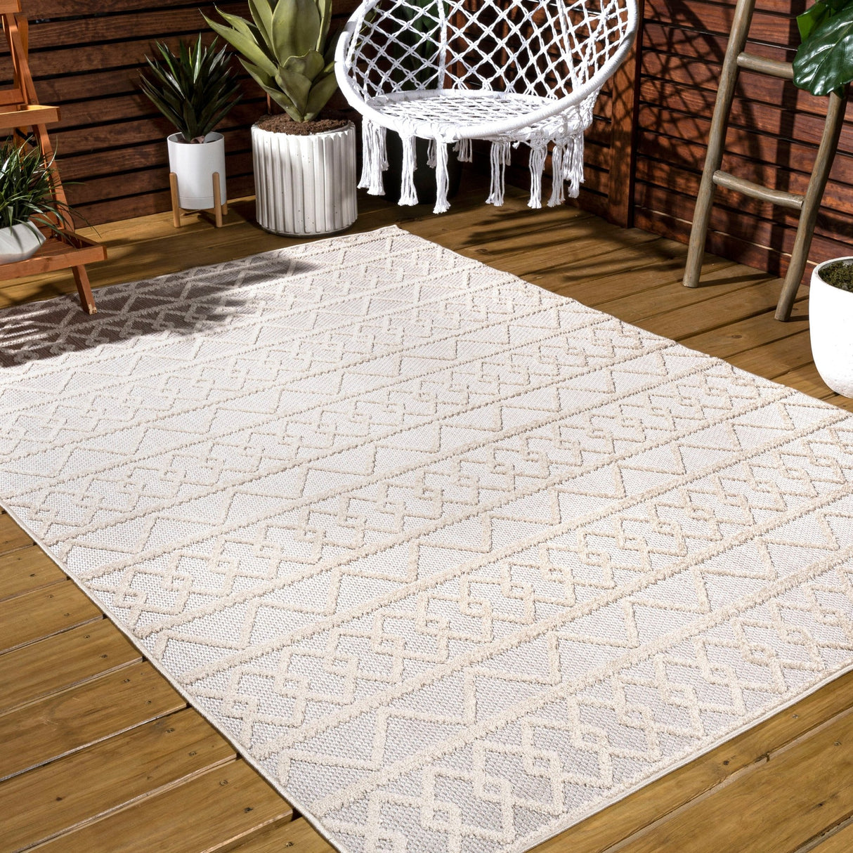 Aylan high - low pile knotted trellis geometric indoor/outdoor area rug - Tuesday Morning - Outdoor Rugs