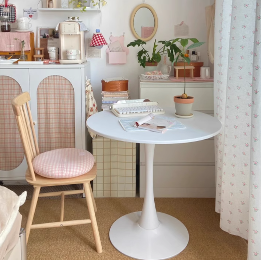 White Round Modern Dining Table