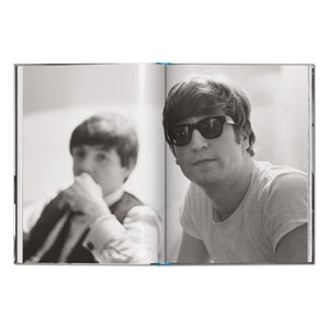 Harry Benson. The Beatles (English)