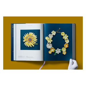Costume Jewelry (German, French, English)