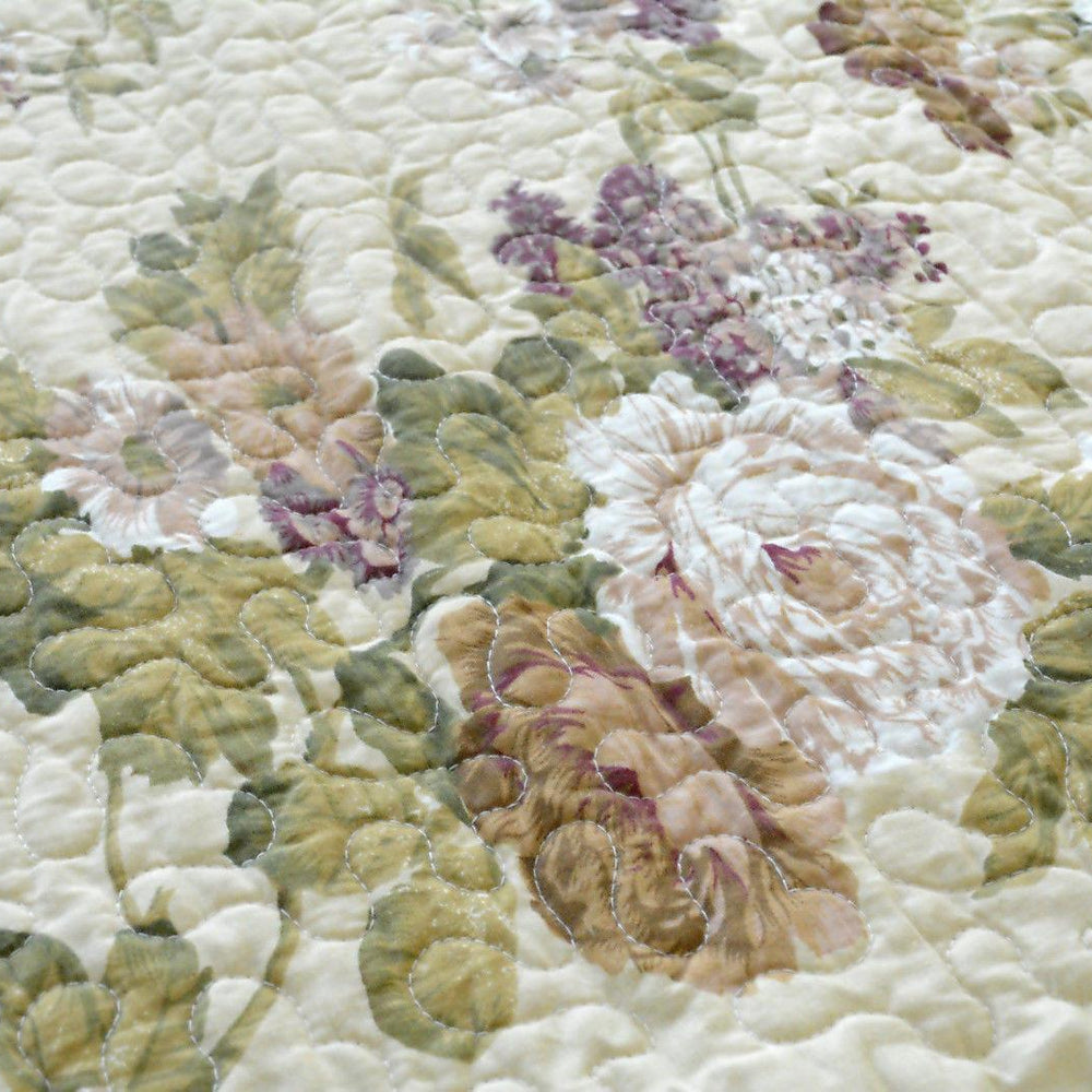 DaDa Bedding Vintage Cottage Rose Garden Floral Ivory Yellow Cotton Scalloped Quilted Bedspread Set (DXJ103478)