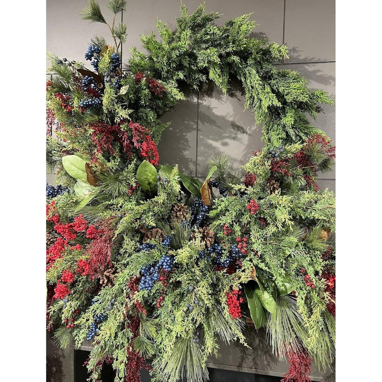 24" Blueberry and Pod Spray