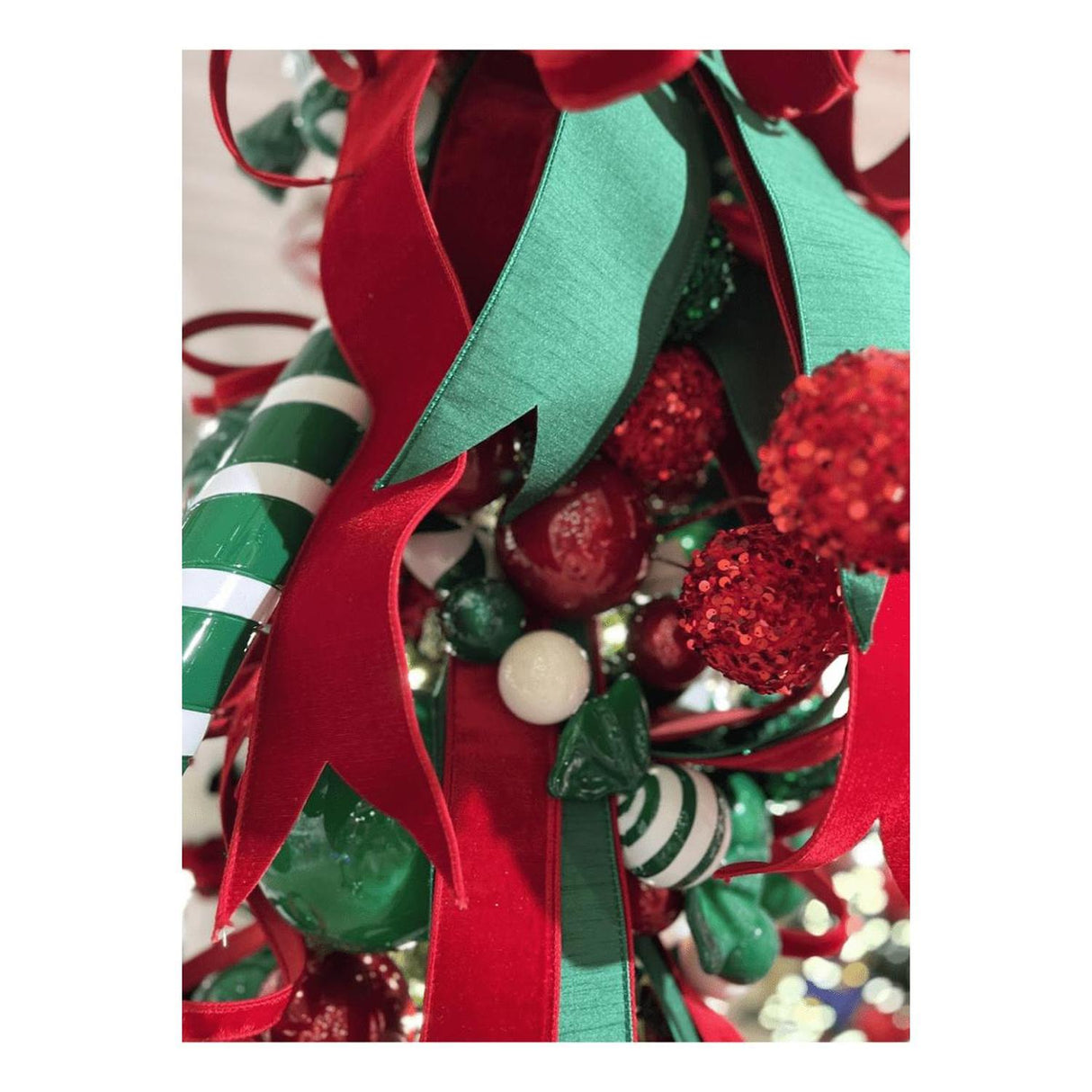 26" Green Sequin Triple Ball Spray