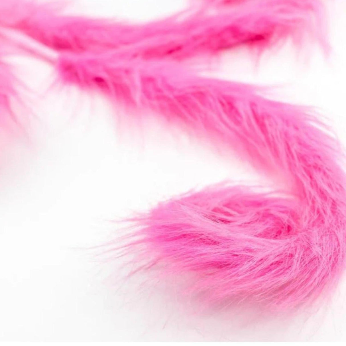 28" Furry Spiral Curly Spray: Hot Pink