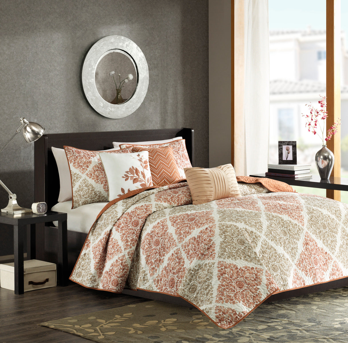 6 Piece Printed Quilt Set with Throw Pillows Multi Full/Queen