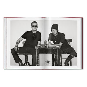 Depeche Mode by Anton Corbijn (English)