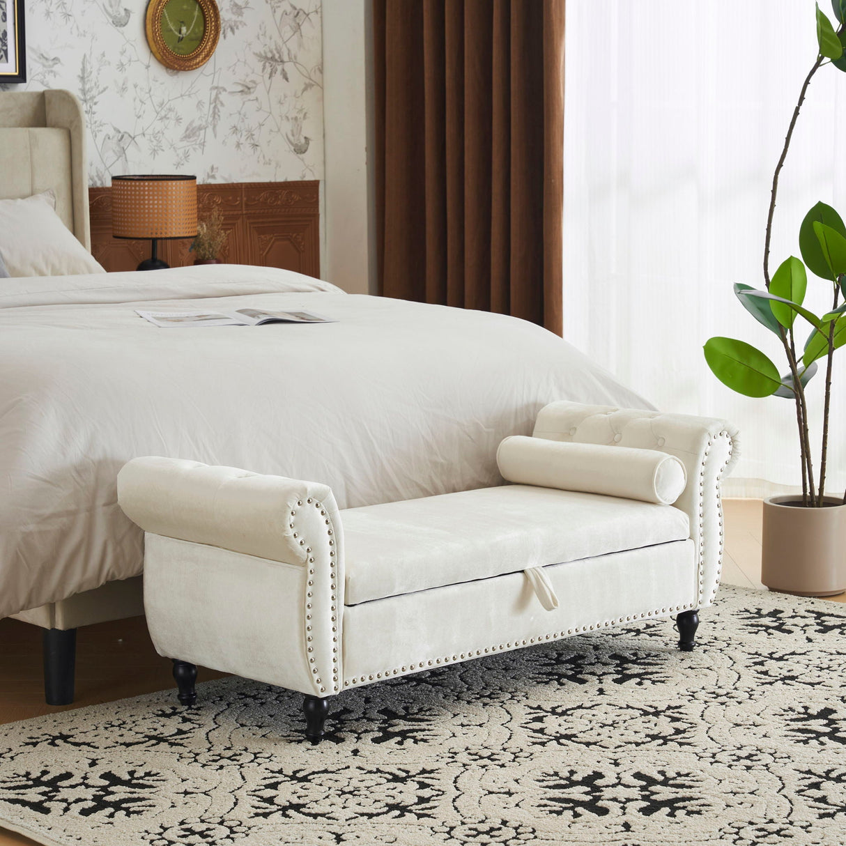Luxurious Multifunctional Storage Ottoman Bench With Pillow