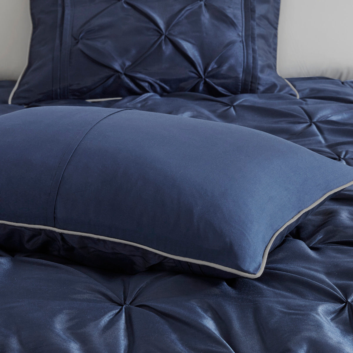 7 Piece Tufted Comforter Set Navy Queen