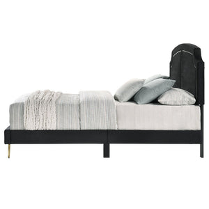 Zeena - Bed