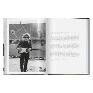 Daniel Kramer. Bob Dylan. A Year and a Day (English)