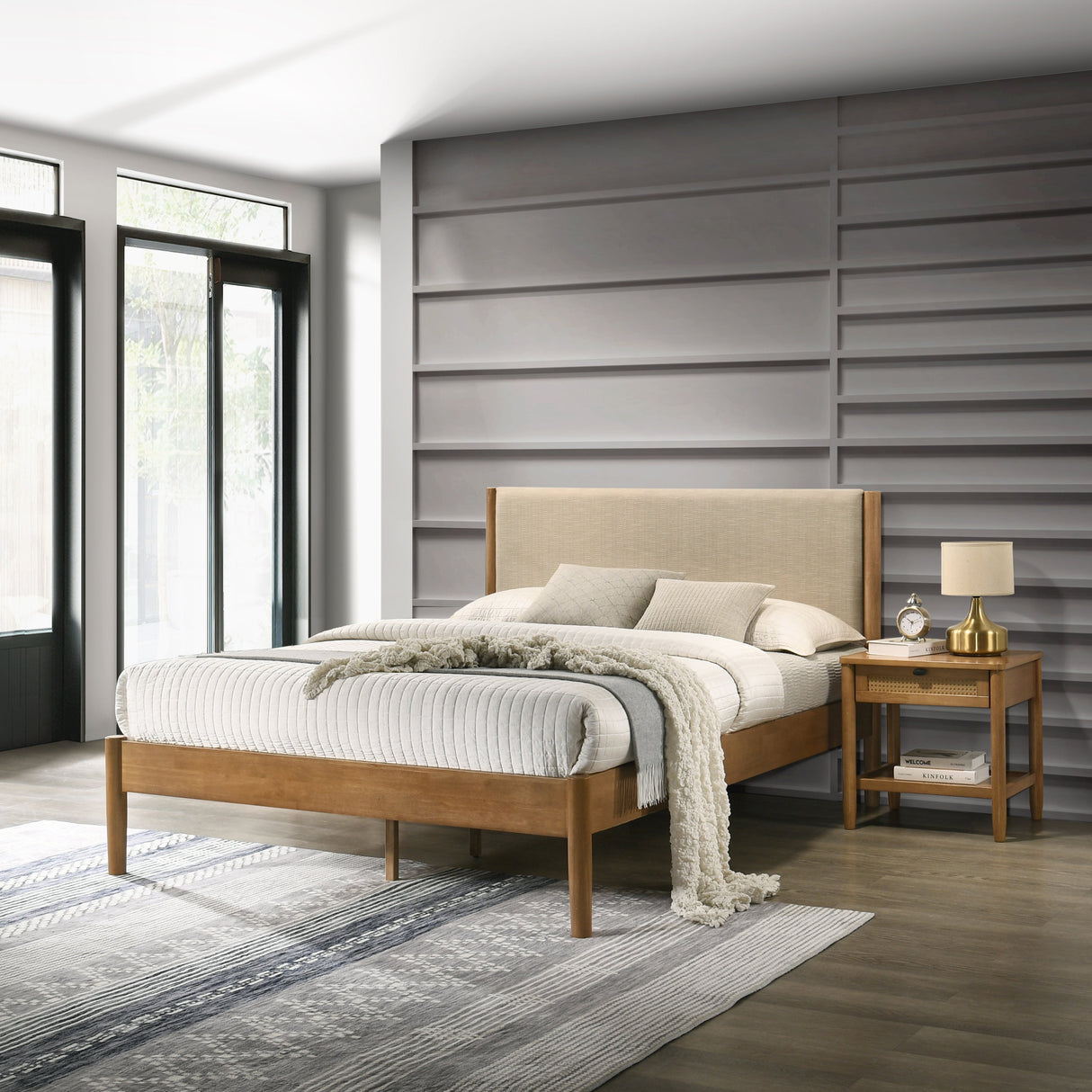 Vichy 4-Piece Rubberwood Queen Bedroom Set