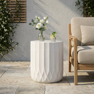 Round Outdoor Side Table, 15" W x 15" D End Table