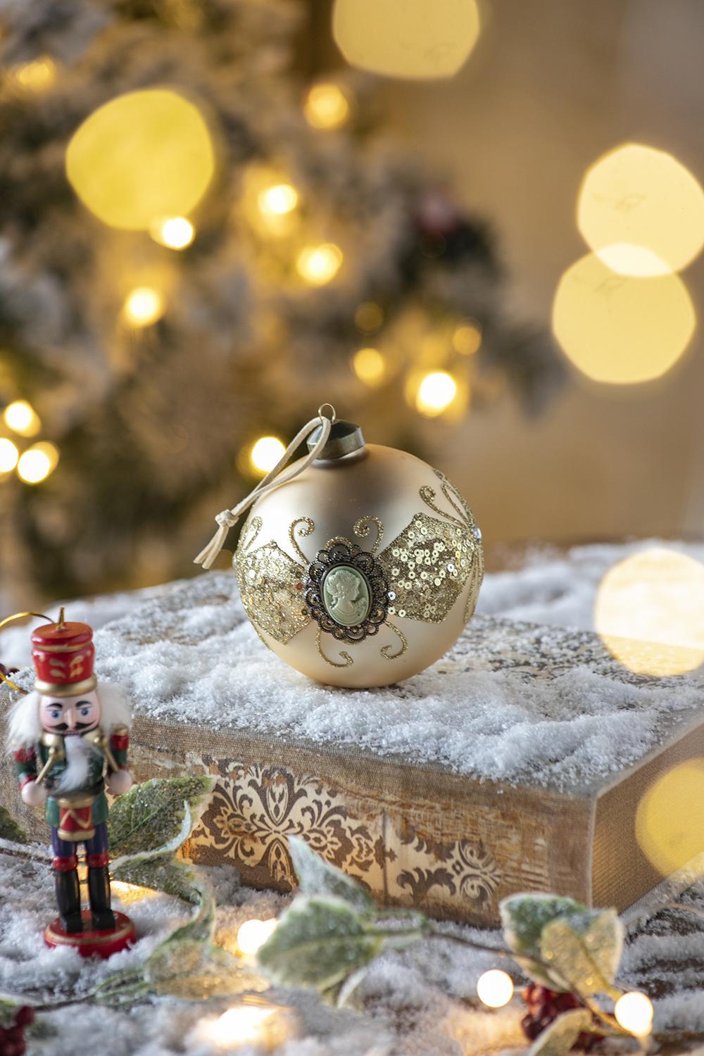 Decorative Hanging Ball Christmas Tree Ornaments For Holiday Decorations (Set of 6)