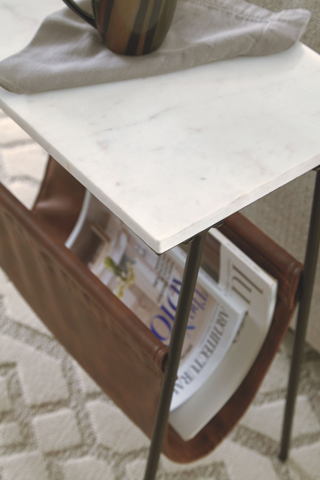 Etanbury - Accent Table - Brown / Black / White
