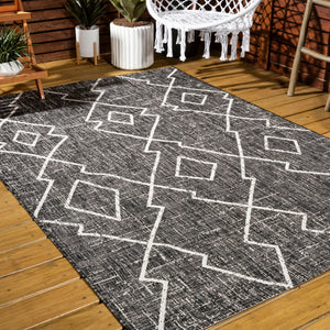 Carwa Tribal Diamond Trellis Indoor/Outdoor Area Rug - Tuesday Morning - Area Rugs