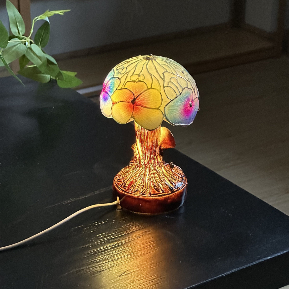 USB Resin Mushroom Lamp – Hand-Painted LED Night Light for Bedroom or Holiday Decor