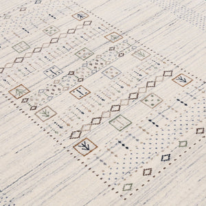 Center Pattern Natural Hand Loomed Wool Area Rug
