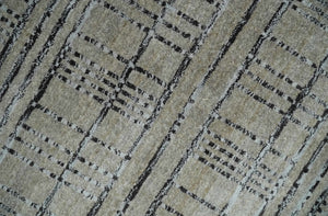Checkered 8x10 Hand Made Black and Beige Blended Wool Area Rug