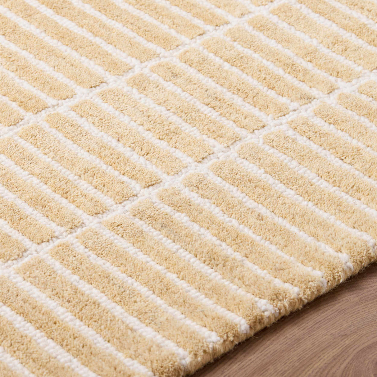Finial Yellow Wool Area Rug