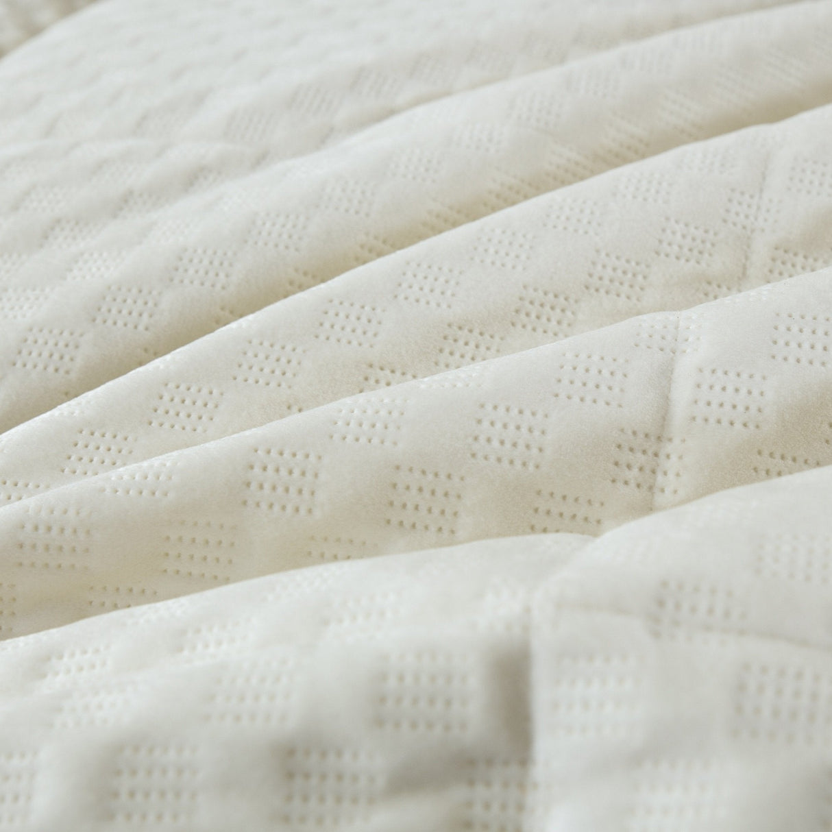 DaDa Bedding Dreamy Soft Velvet Ivory White Plush Velour Tufted Quilted Comforter Set (JHW861)