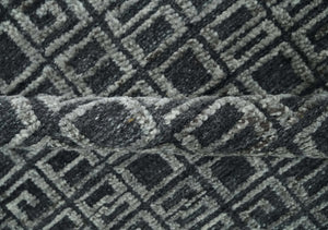 Contemporary Hand carved 8x10 Silver and Charcoal Traditional Geometrical Pattern Hand Knotted Wool Area Rug