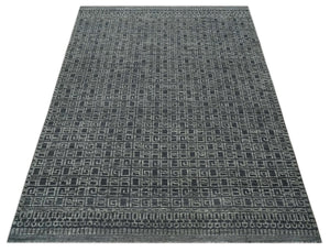 Contemporary Hand carved 8x10 Silver and Charcoal Traditional Geometrical Pattern Hand Knotted Wool Area Rug