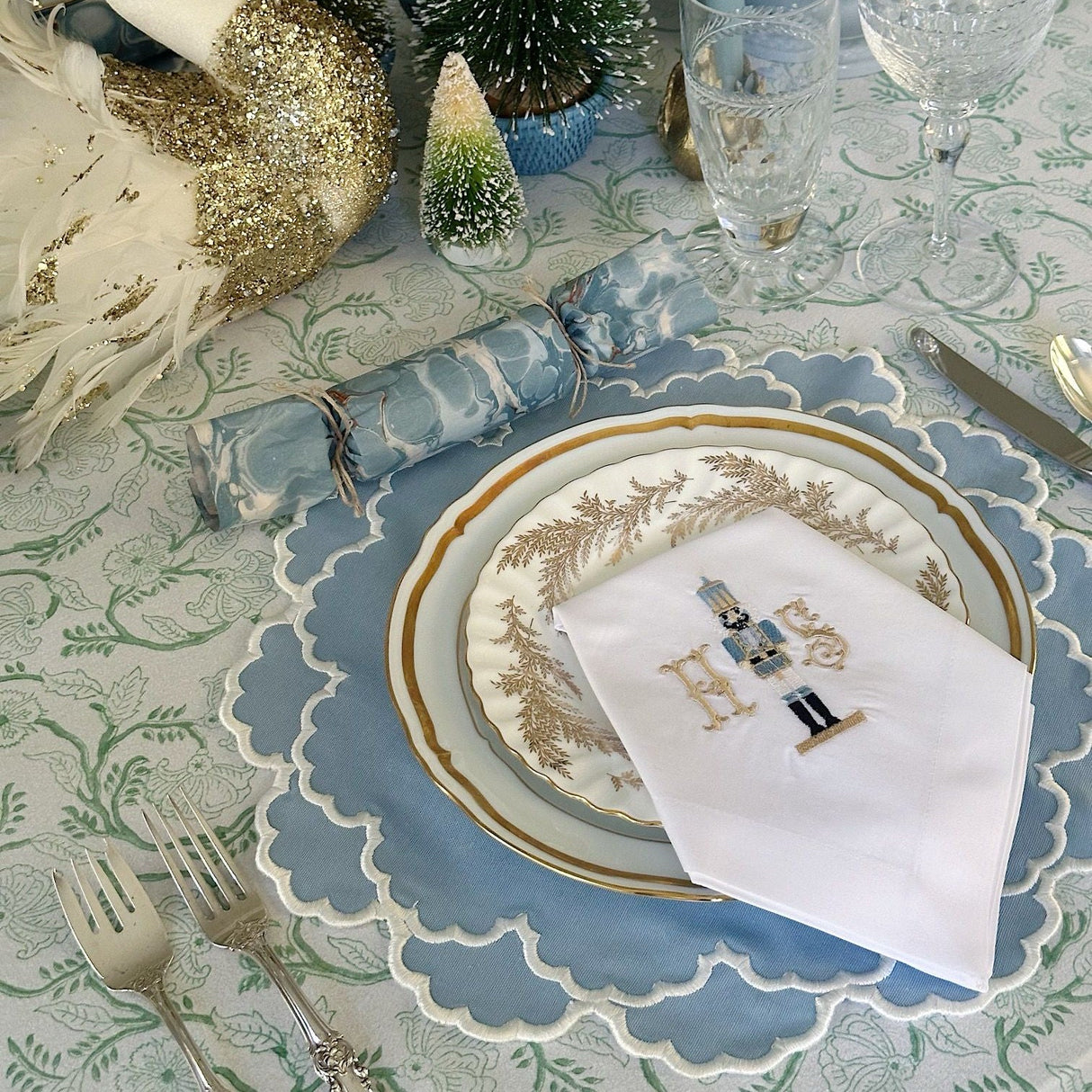 CRESSIDA SCALLOPED BLUE FABRIC PLACEMAT