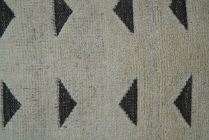 Custom Made Contemporary Design Black And Beige Hand knotted wool Area Rug
