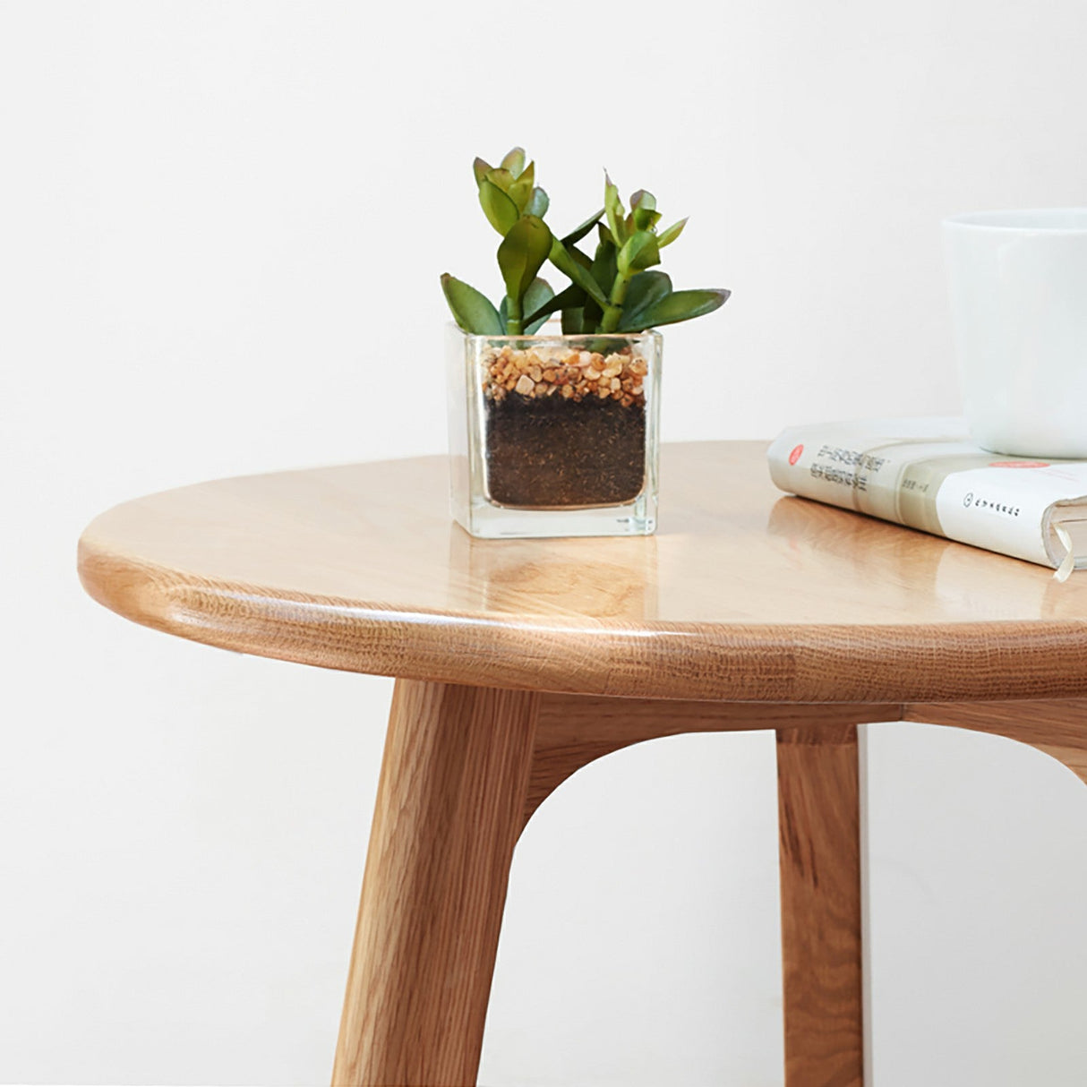 Round Side Table with Solid Oak Wood Frame