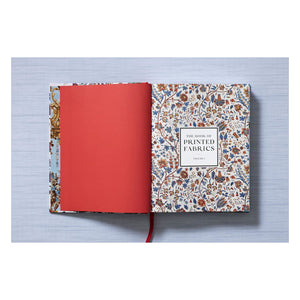 The Book of Printed Fabrics. From the 16th century until today (German, French, English)