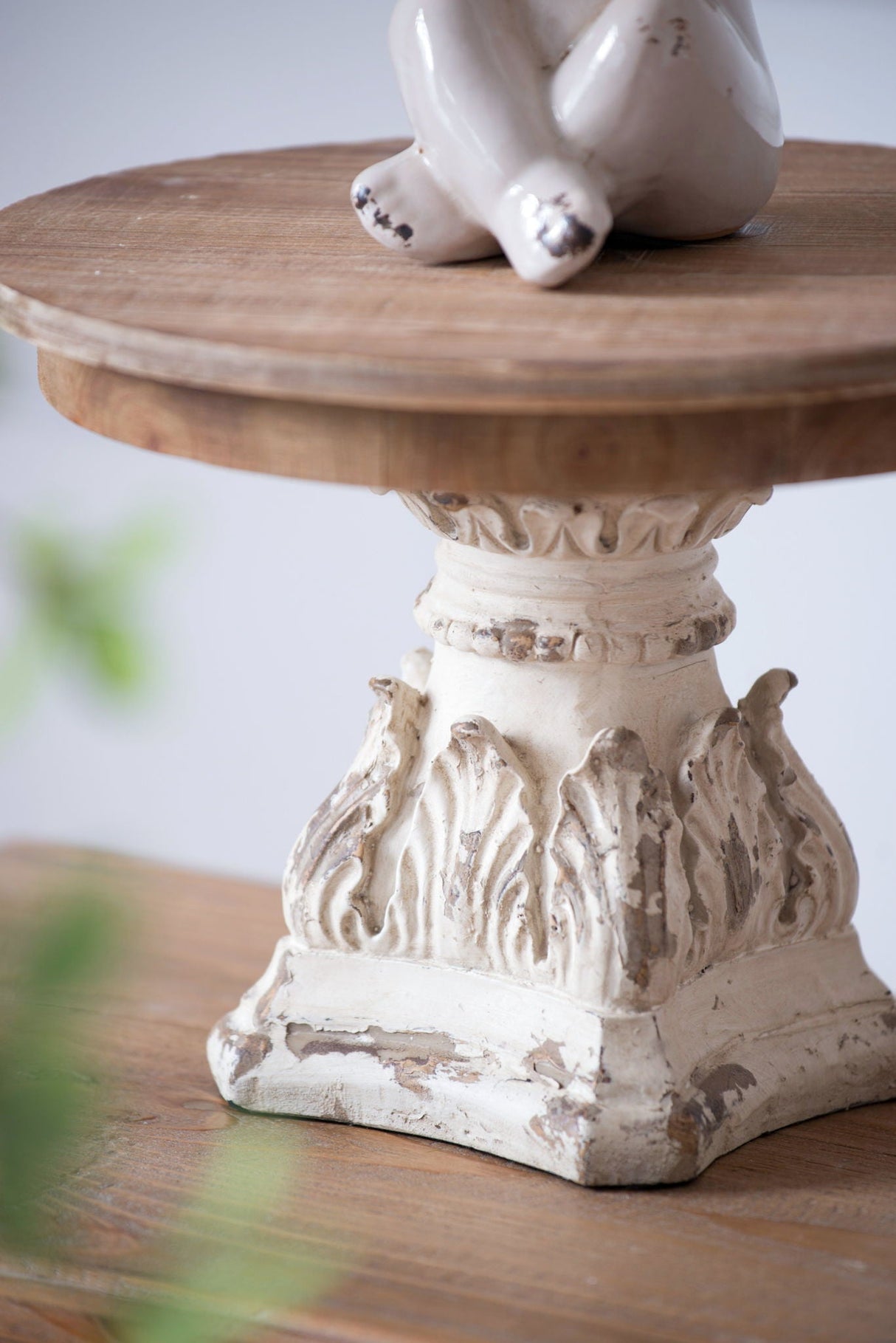 Cake Stand, Wood Cake Plate With Magnesium Base - Cream / Brown