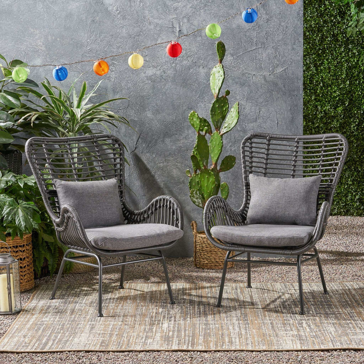 Modern Aesthetic Outdoor Rattan Accent Chair With Metal Legs