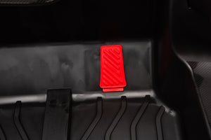 12V7A*1 30W*4 Four-Wheel Drive Seat One Button Start, Forward And Backward, High And Low Speed, Music, Front Light, Power Display, Two Doors Can Open, 2.4G R / C, Seat Belt Four Wheel Absorber