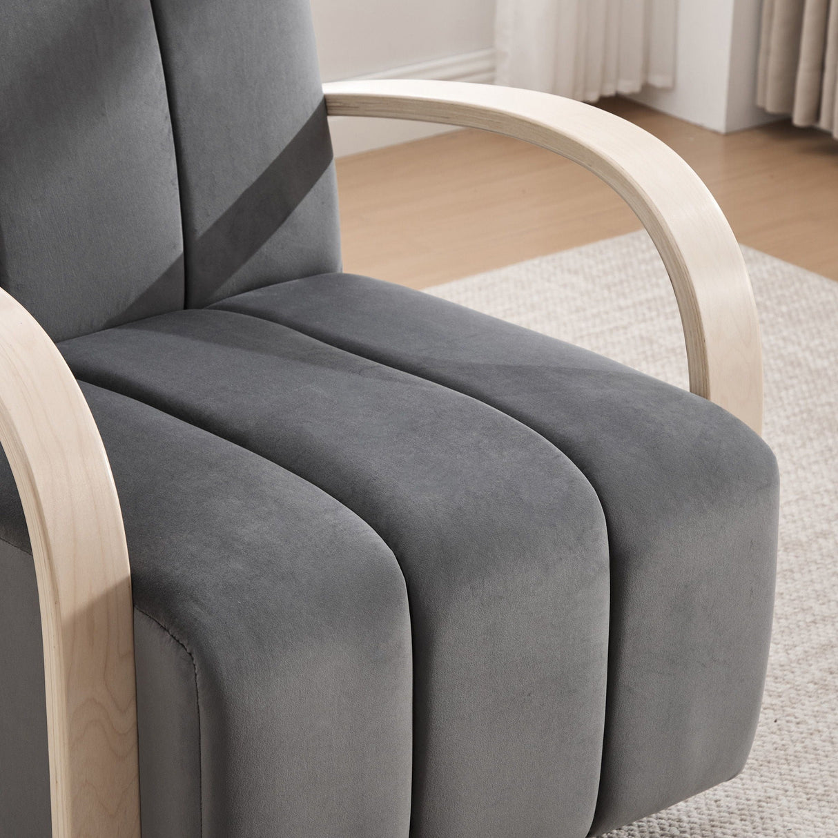 360° Swivel Accent Chair With Armrests