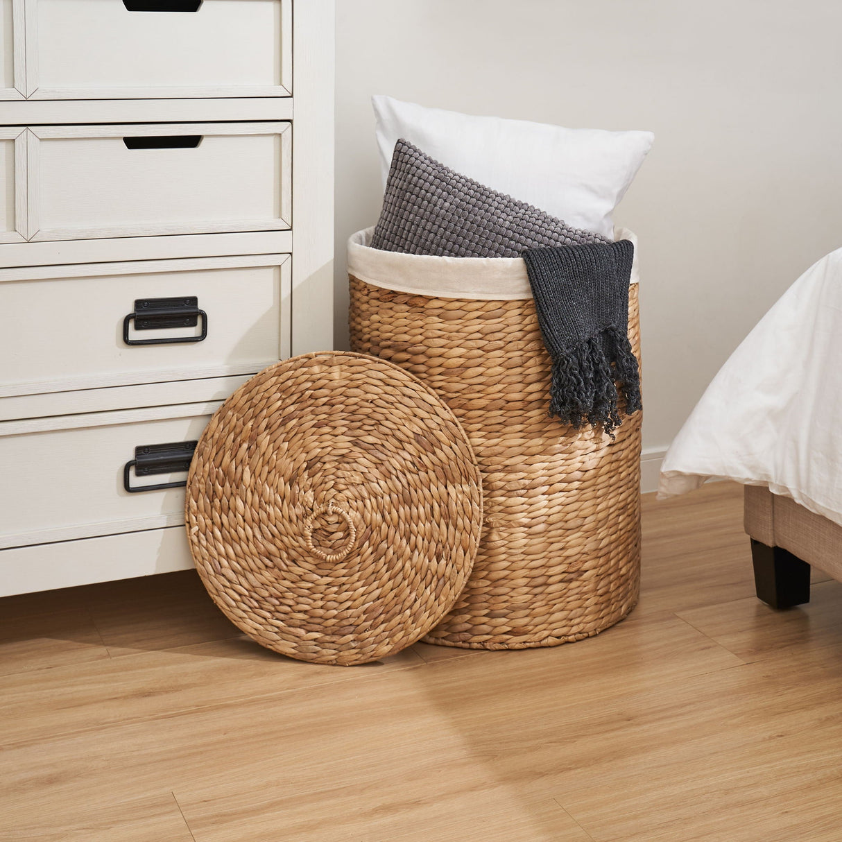 Round Tall Water Hyacinth Woven Wicker Laundry Hamper With Lid - For Clothes, Toys And Book Storage With Removable Liner - 15" X 15" X 20" - Natural Brown